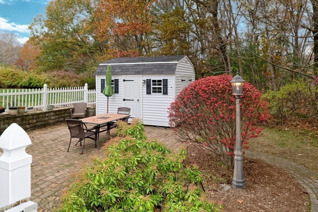 Photo of 6 Rainbow Dr