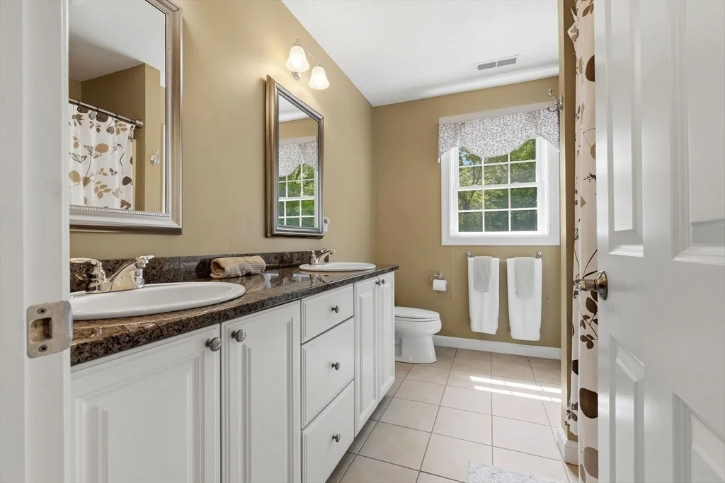 Photo of 23 Oak Ledge Cir