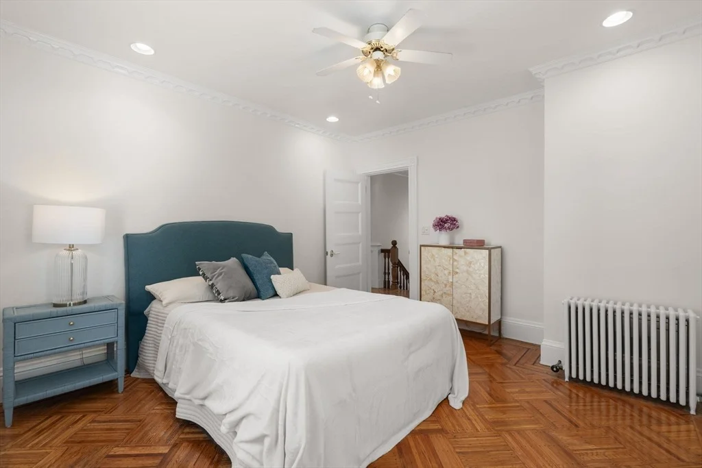 Photo of 555 Washington Street