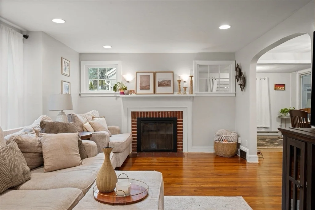 Photo of 212 Emerson St