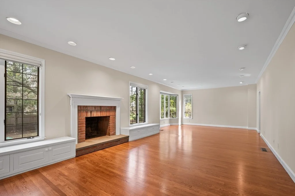 Photo of 81 Brackett Rd