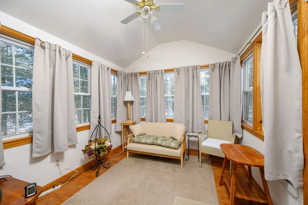 Photo of 179 Meadowbrook Rd