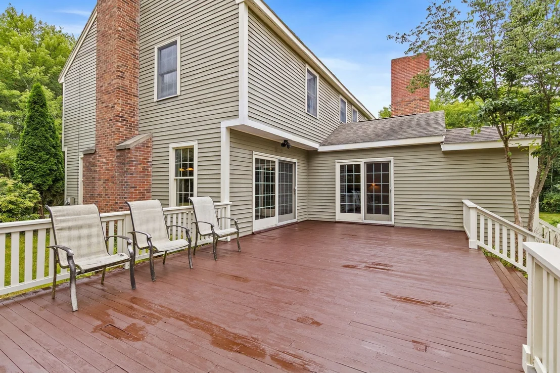 Photo of 1388 Main Street