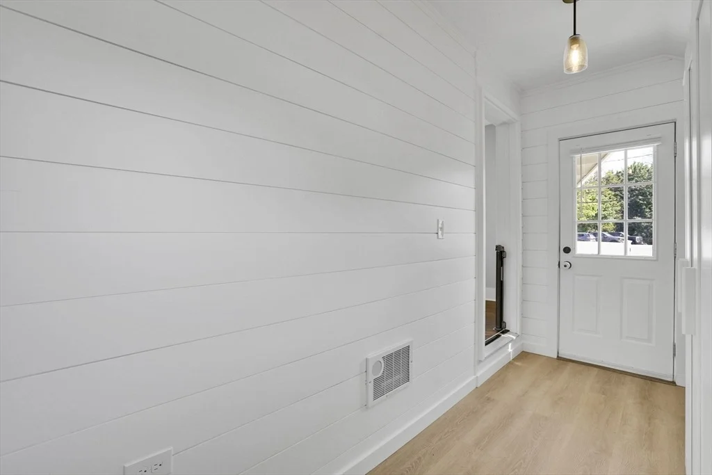 Photo of 7 Maple St