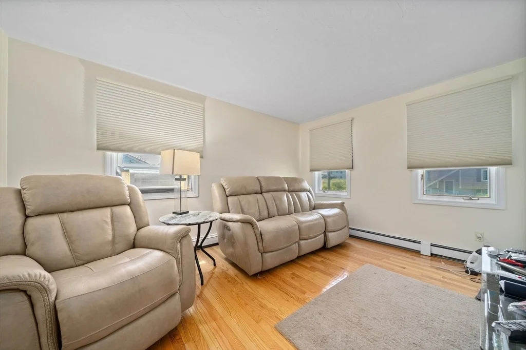 Photo of 36 Bittersweet Ln
