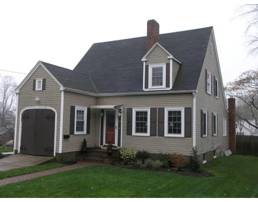 Photo of 10 West Cir