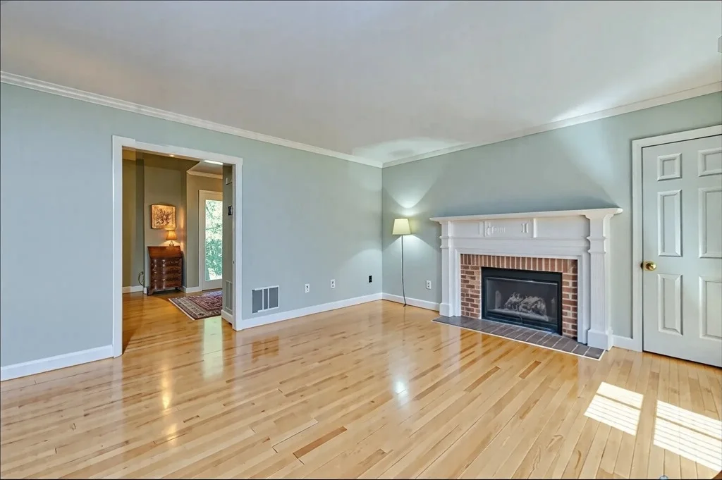 Photo of 212 Marsh Street