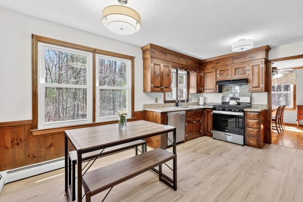 Photo of 6 Ladd Ln