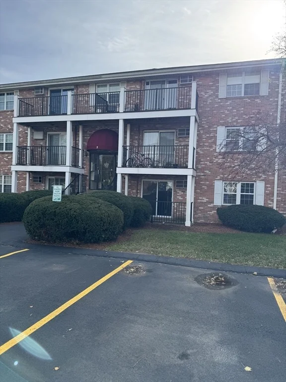 Photo of Unit 2 at 2 Karen Cir