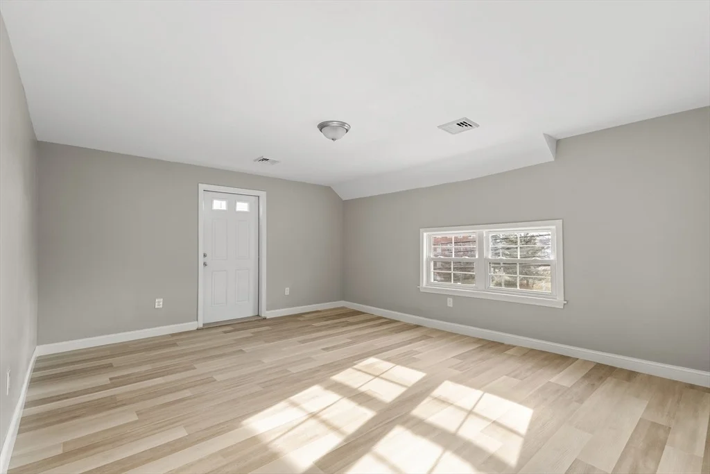 Photo of 528 Eastern Ave