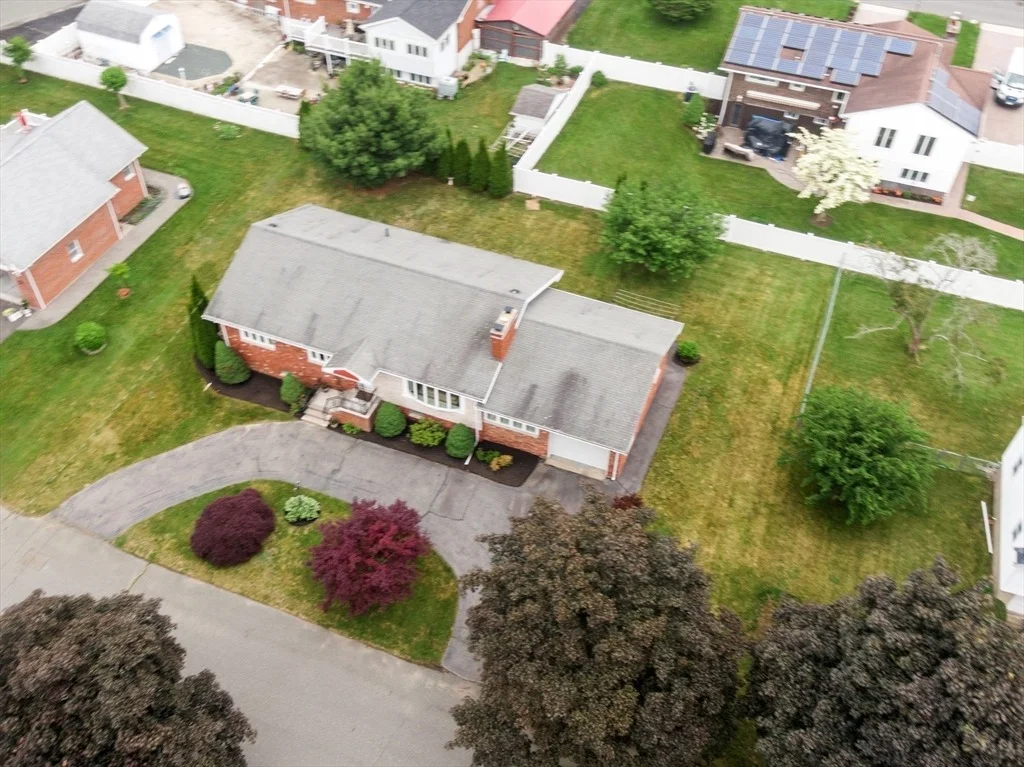 Photo of 21 Laurine Rd