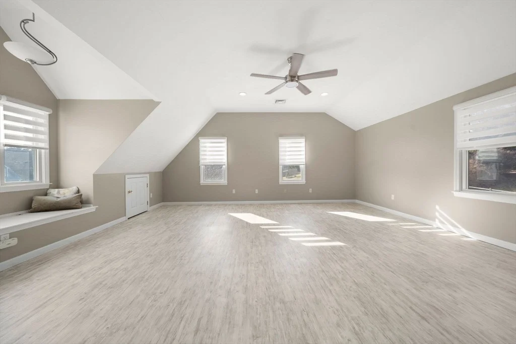 Photo of 35 Nelson Dr