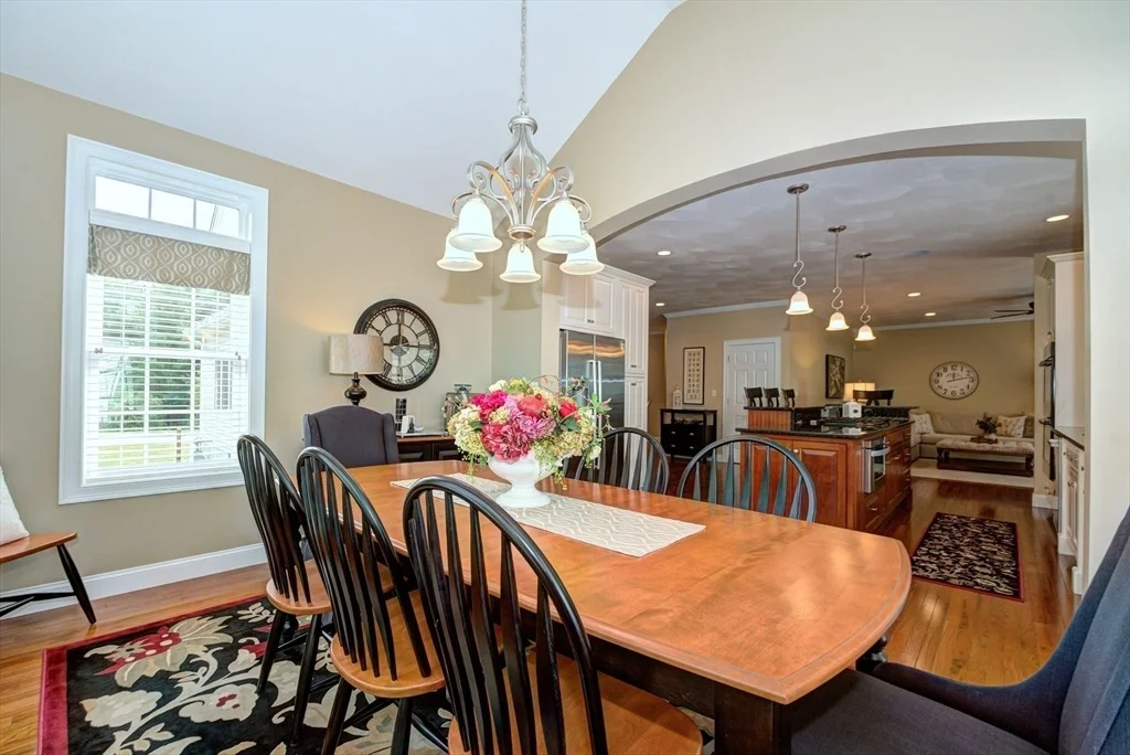 Photo of Unit 10 at 10 Dunrobin Cir