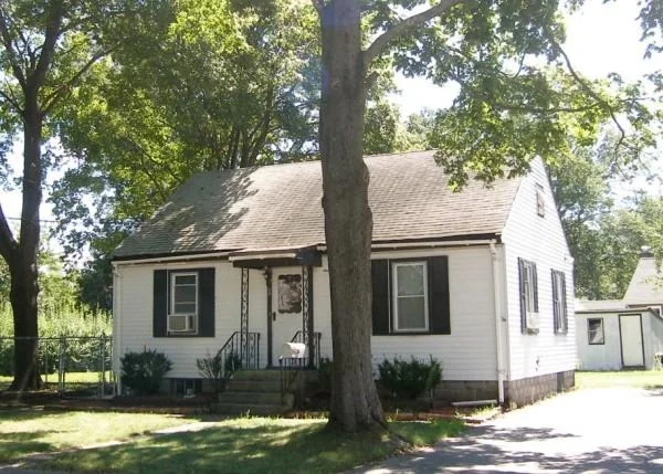 Photo of 40 Mcalee Ave