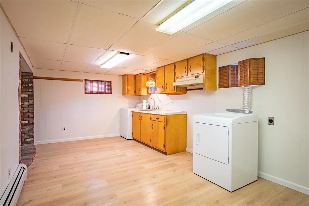 Photo of 7 Cedarcrest Rd
