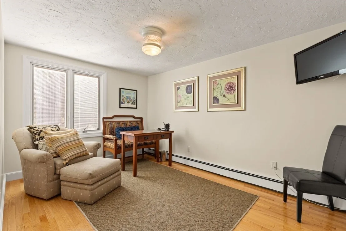 Photo of 16 Leonard Rd