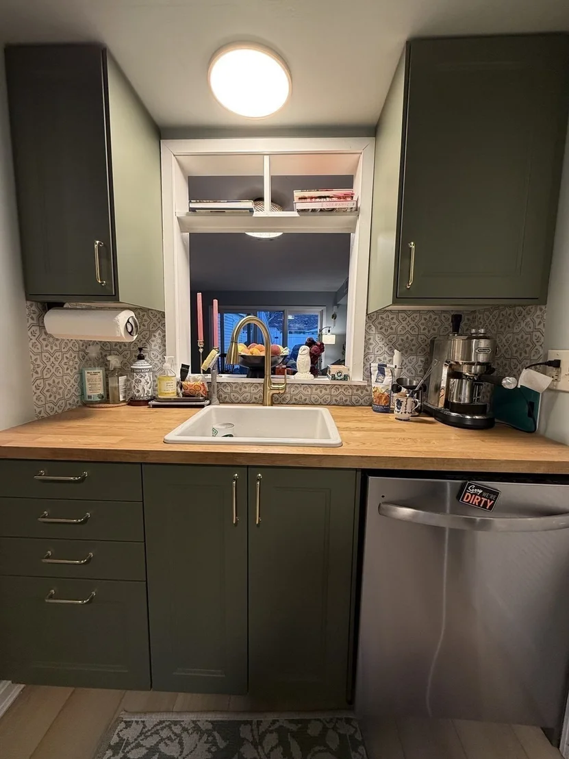Photo of Unit 1008 at 1008 Windsor Drive
