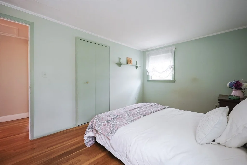 Photo of 5 Ronna Rd