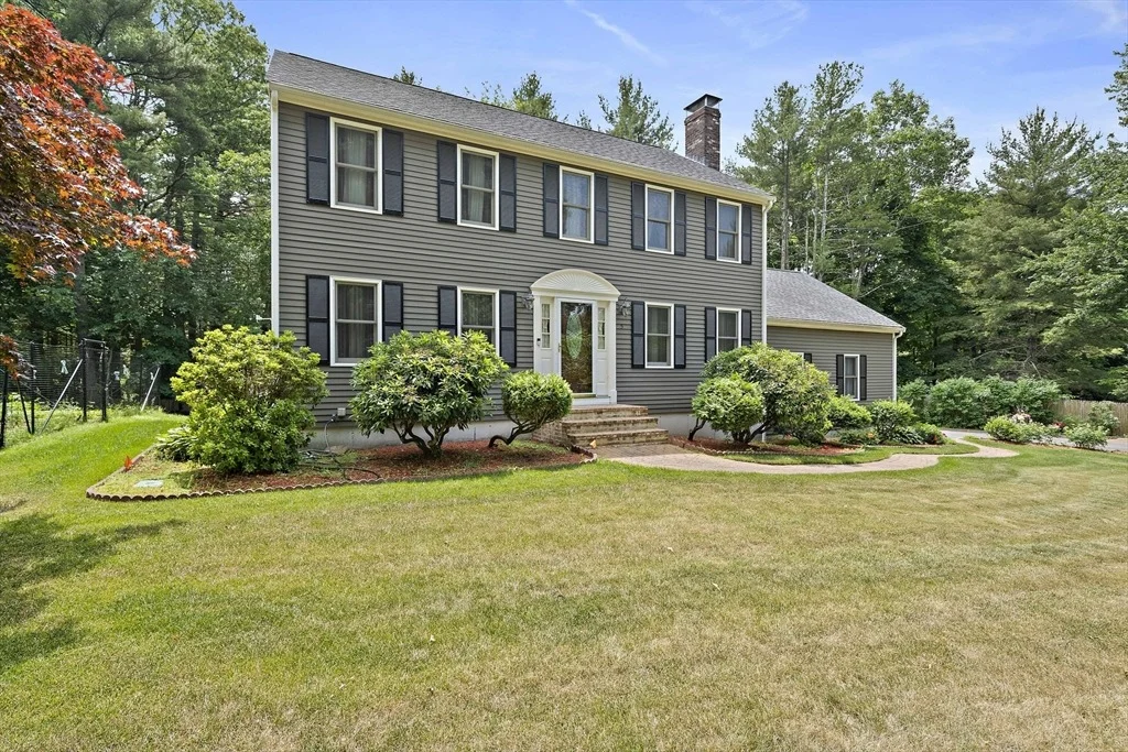 Photo of 5 Windemere Dr