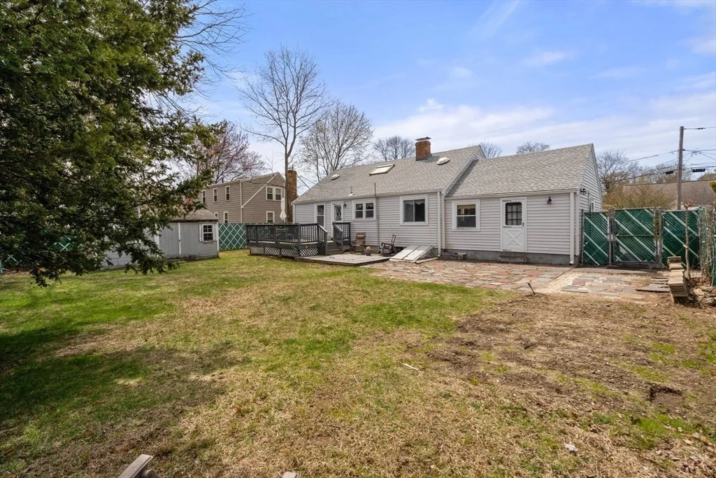 Photo of 28 Saint Dennis Dr