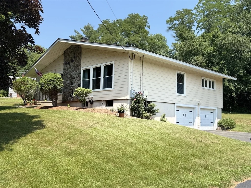 Photo of 20 Clover Drive