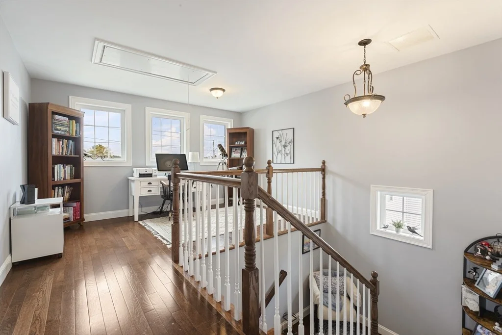 Photo of 32 Colonial Rd