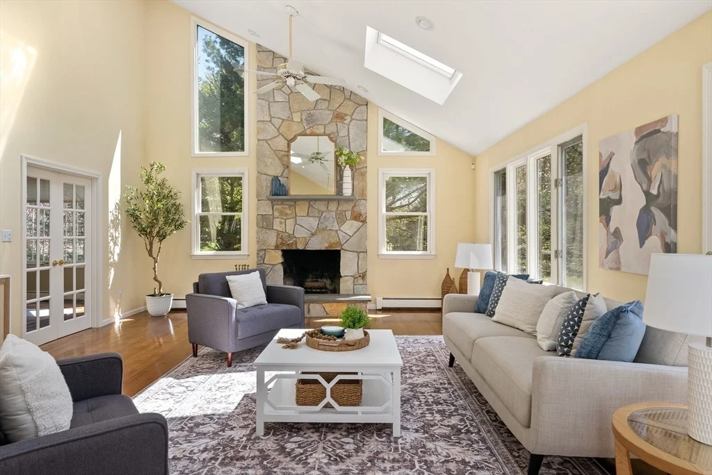 Photo of 16 Foxhunt Trail