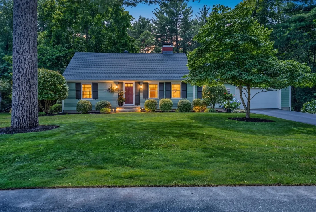 Photo of 6 W Parish Dr