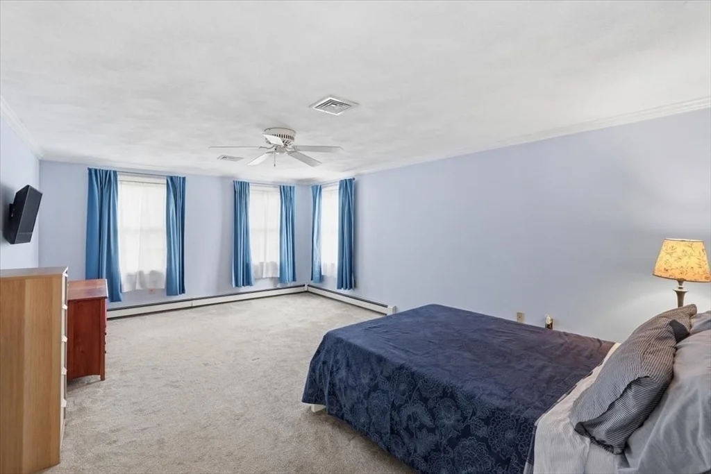 Photo of 32 Millfarm Dr