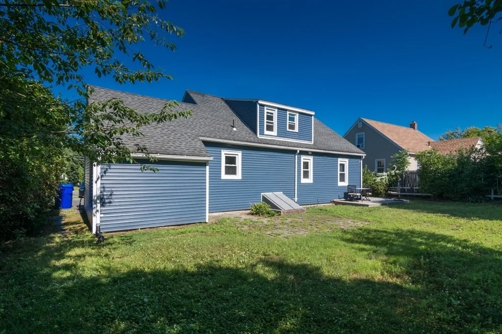 Photo of 379 Roosevelt Ave
