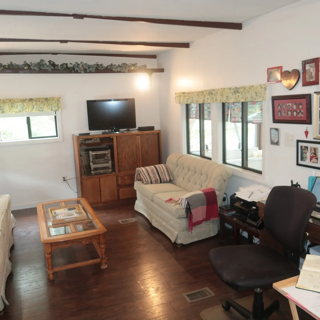 Photo of Unit 23 at 846 Broadway