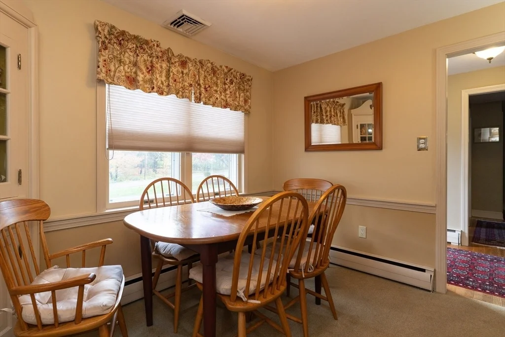 Photo of 1 Leslie Ln