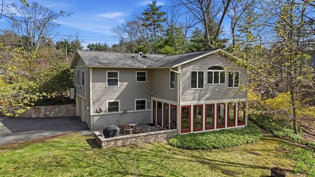 Photo of 27 Tuttle Dr