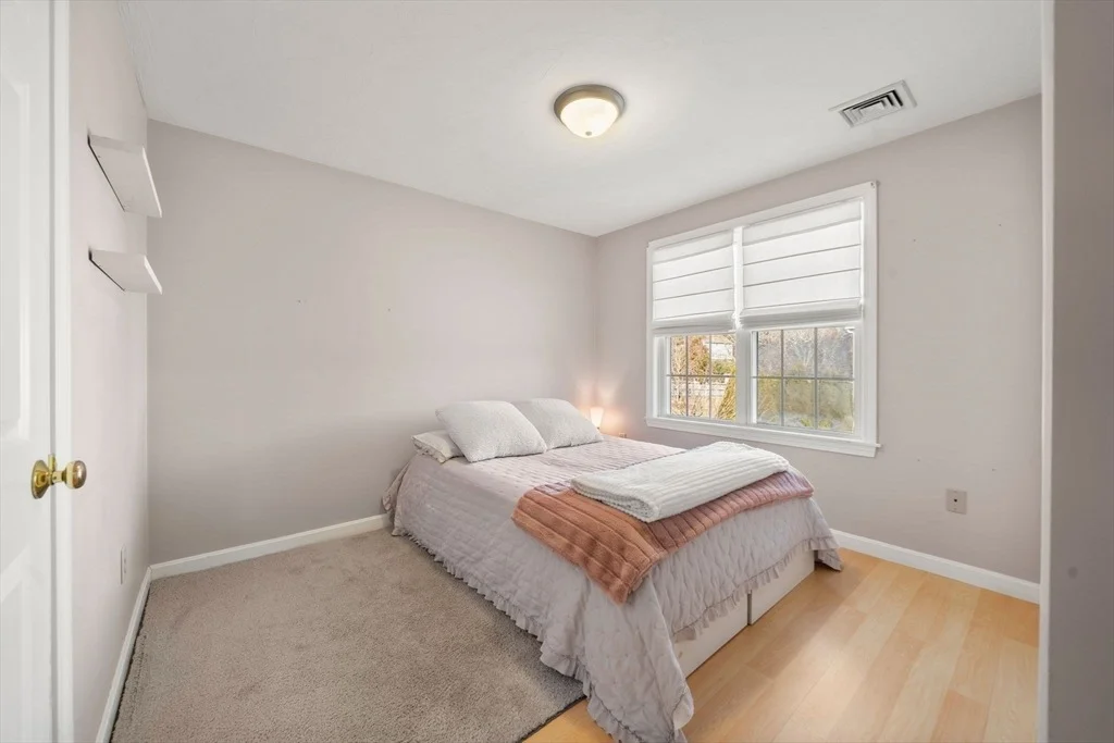 Photo of 35 Nelson Dr