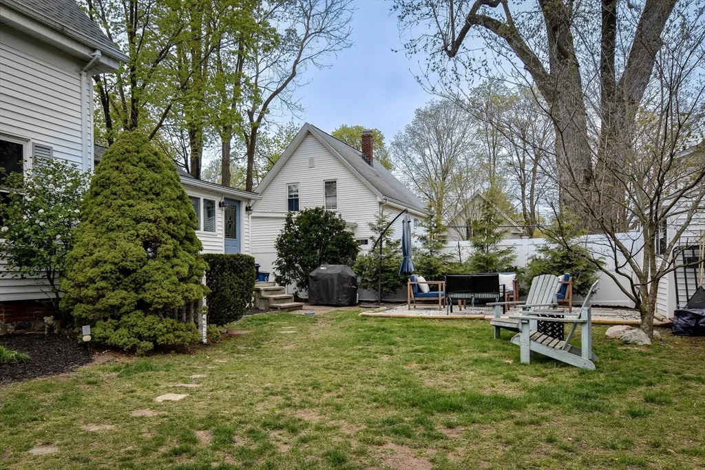 Photo of 10 Forest Ave