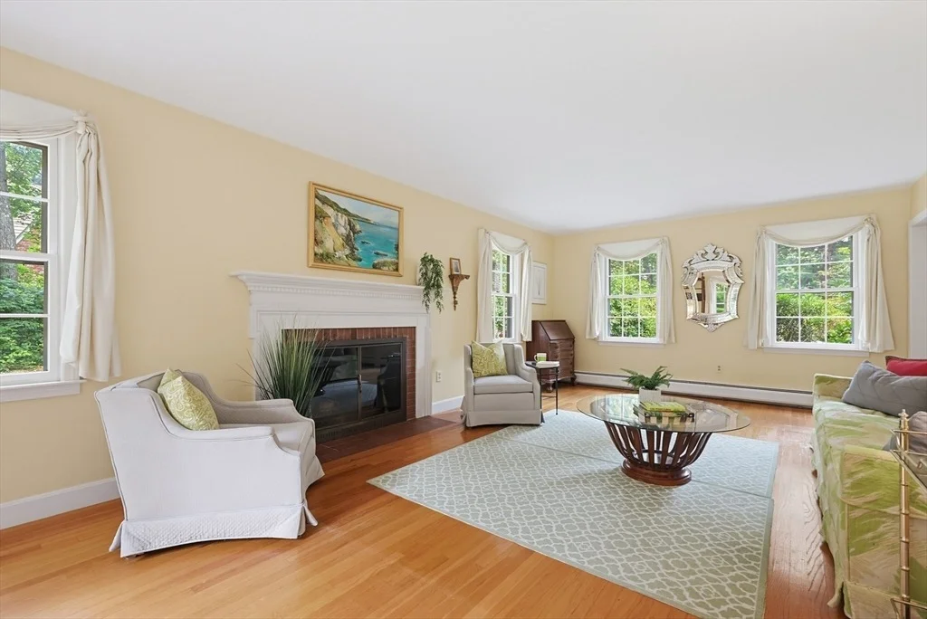 Photo of 32 Thayer Farm Rd