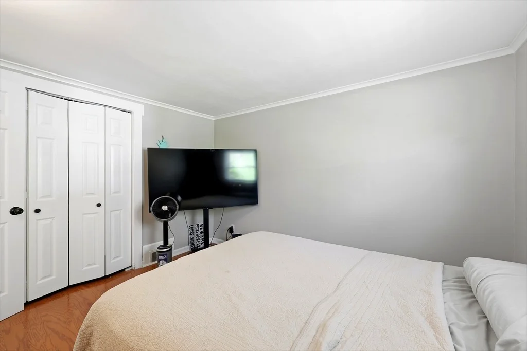 Photo of 77 Carmody Rd