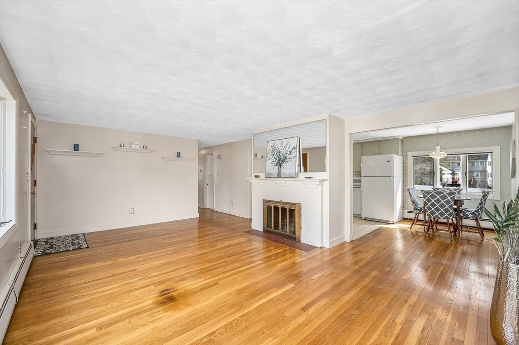 Photo of 49 Oak St