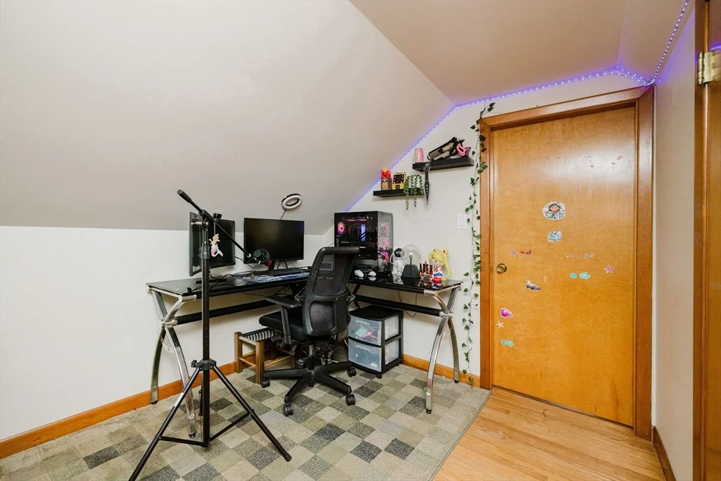 Photo of 1472 Wampanoag Trl
