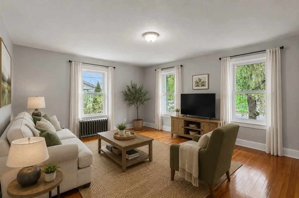 Photo of 26 Bacon Sq