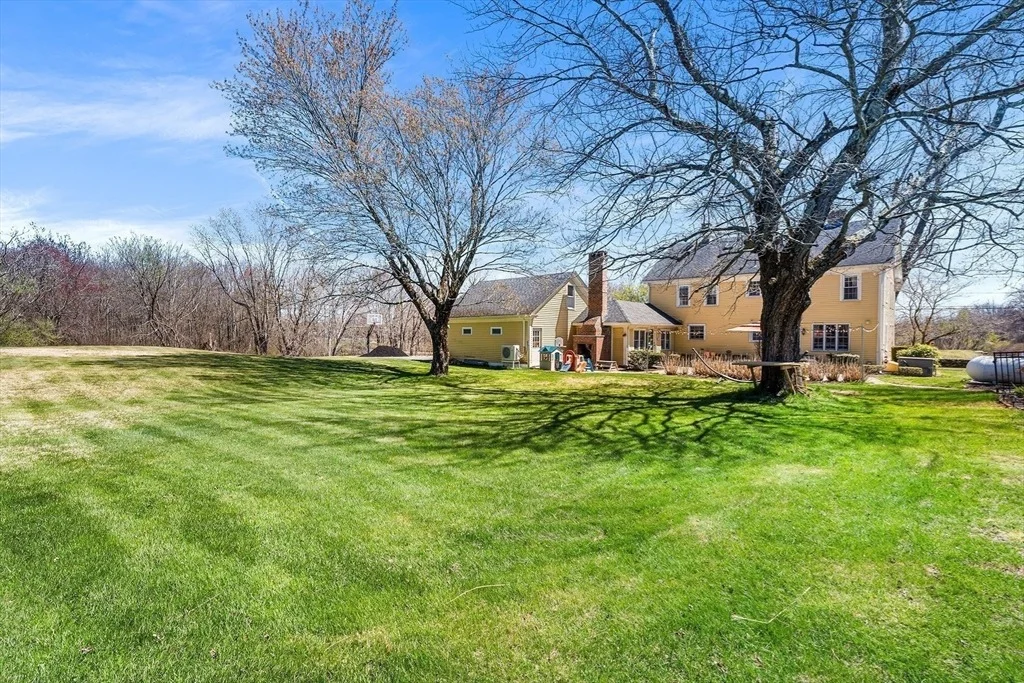 Photo of 416 Boston Rd