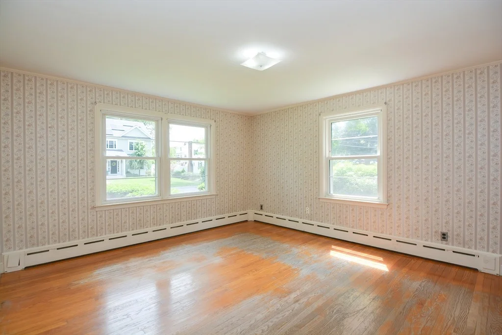 Photo of 41 Russell Rd