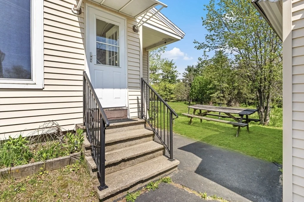 Photo of 17 Moosebrook Rd