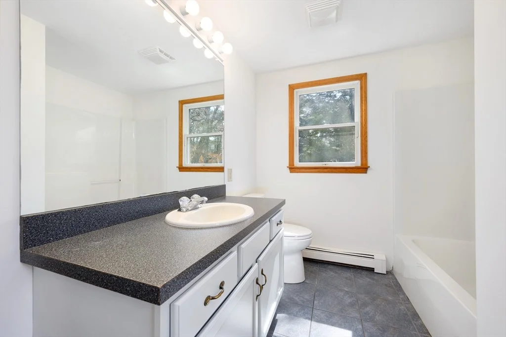 Photo of 296 Commons Way