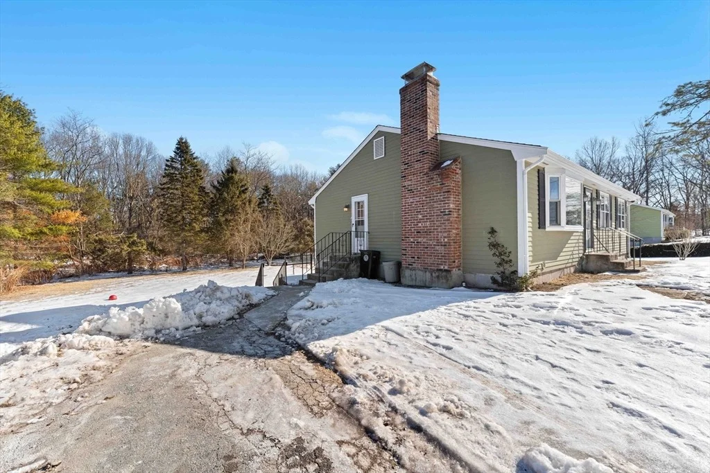 Photo of 201 Mendon Rd