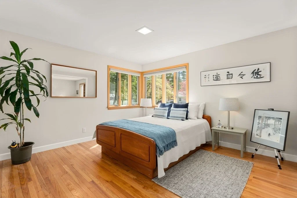 Photo of 24 Red Barn Rd
