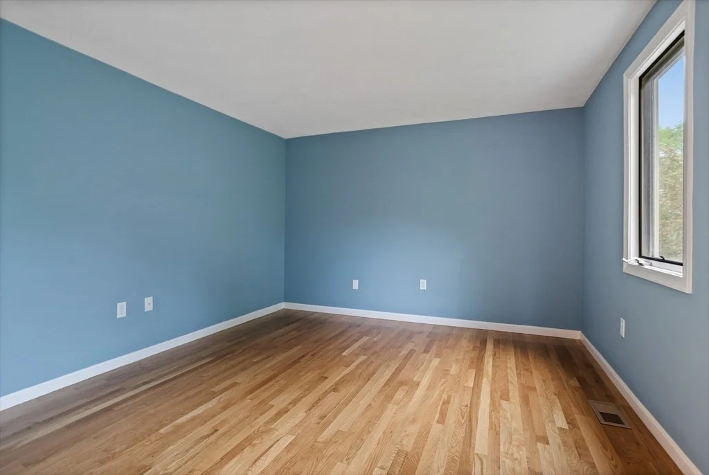 Photo of Unit 1 at 16 Deer Path