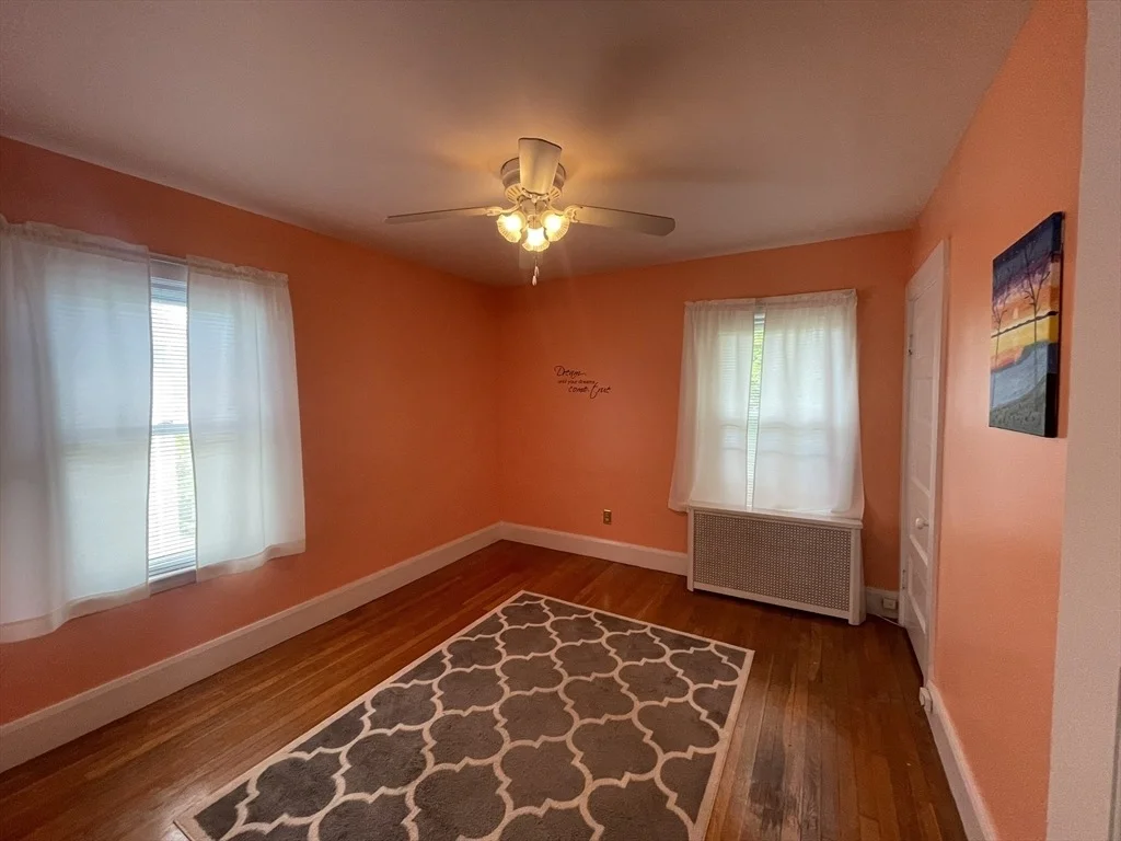 Photo of 384 Elliott St