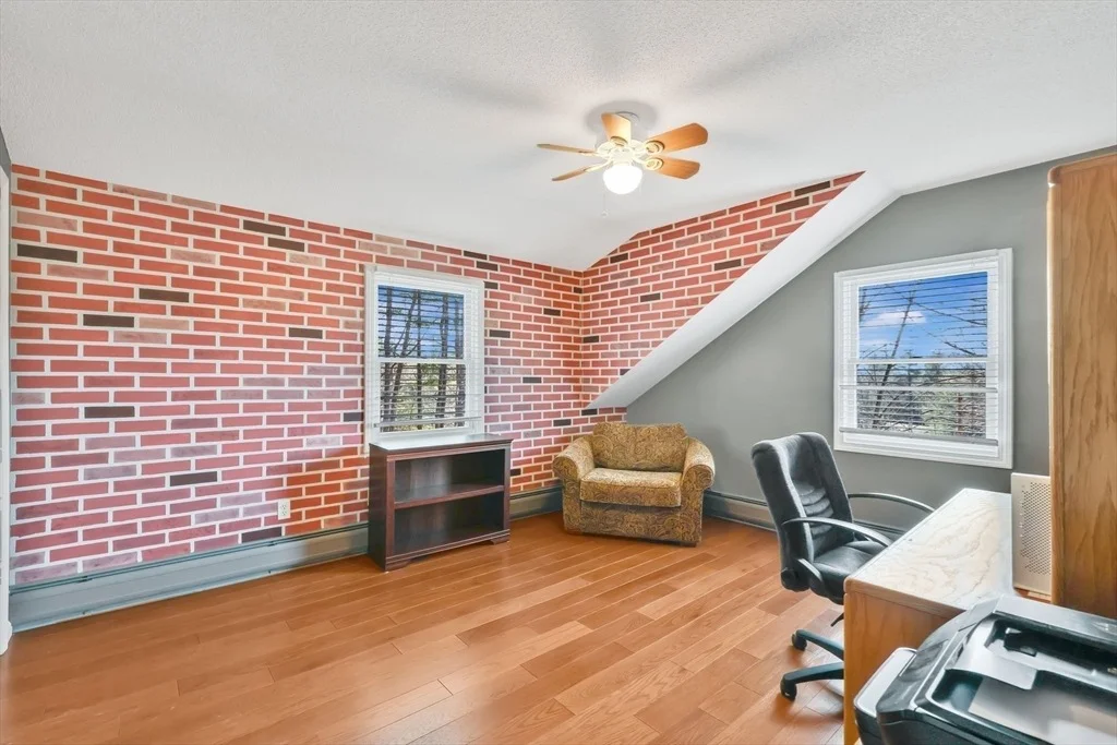 Photo of 19 Simmons Brook Dr