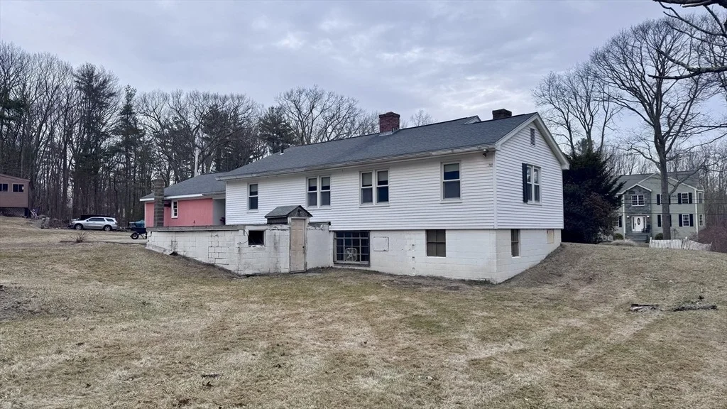 Photo of 266 Putnam Hill Rd